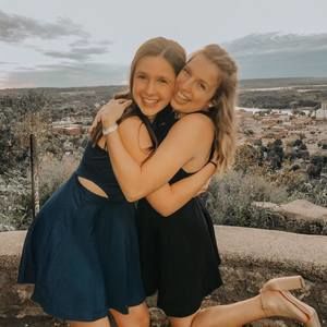 Meet your Posher, Brooke